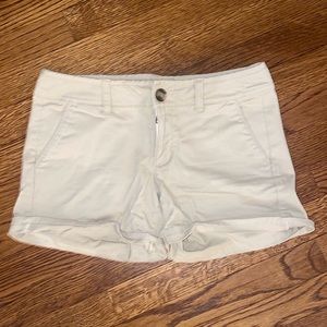 American Eagle tan shorts
